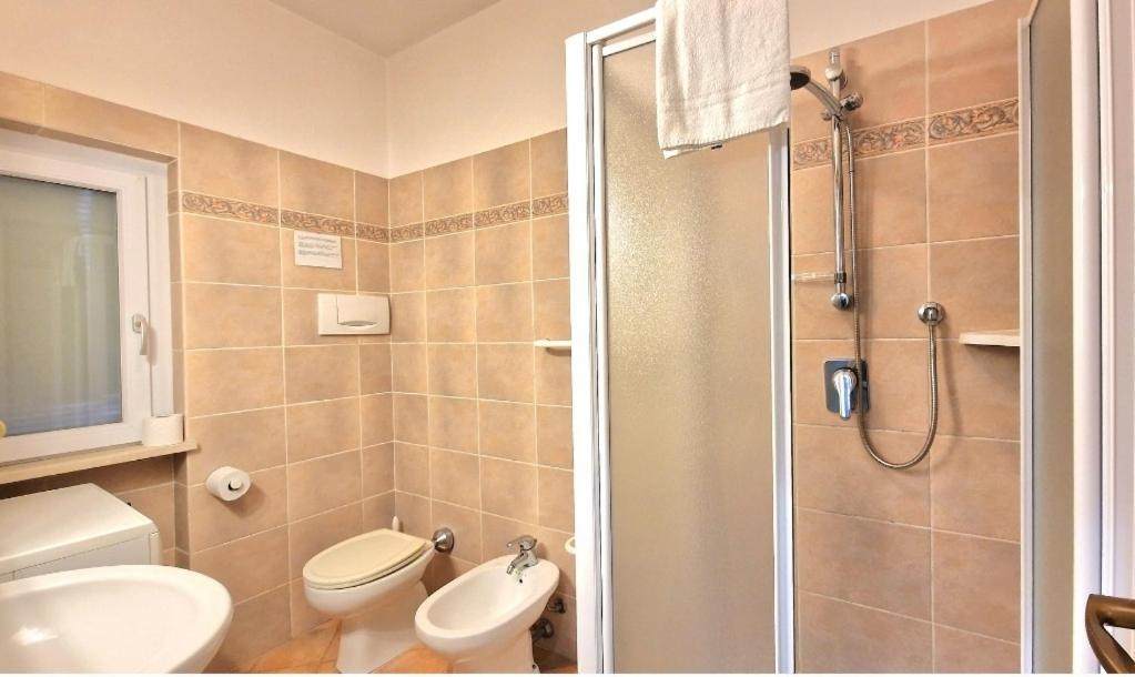 Chiara Pool Apartment Bardolino Exteriör bild